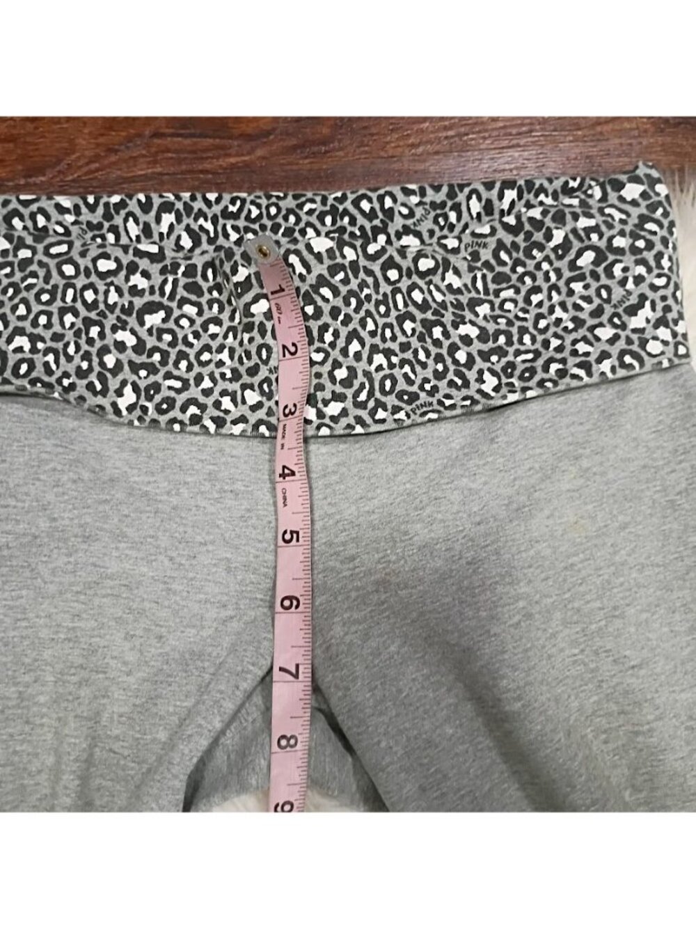 Victorias Secret Pink Fold-Over Yoga Pants Cheetah Print Waistband Gray Size S - Picture 10 of 15